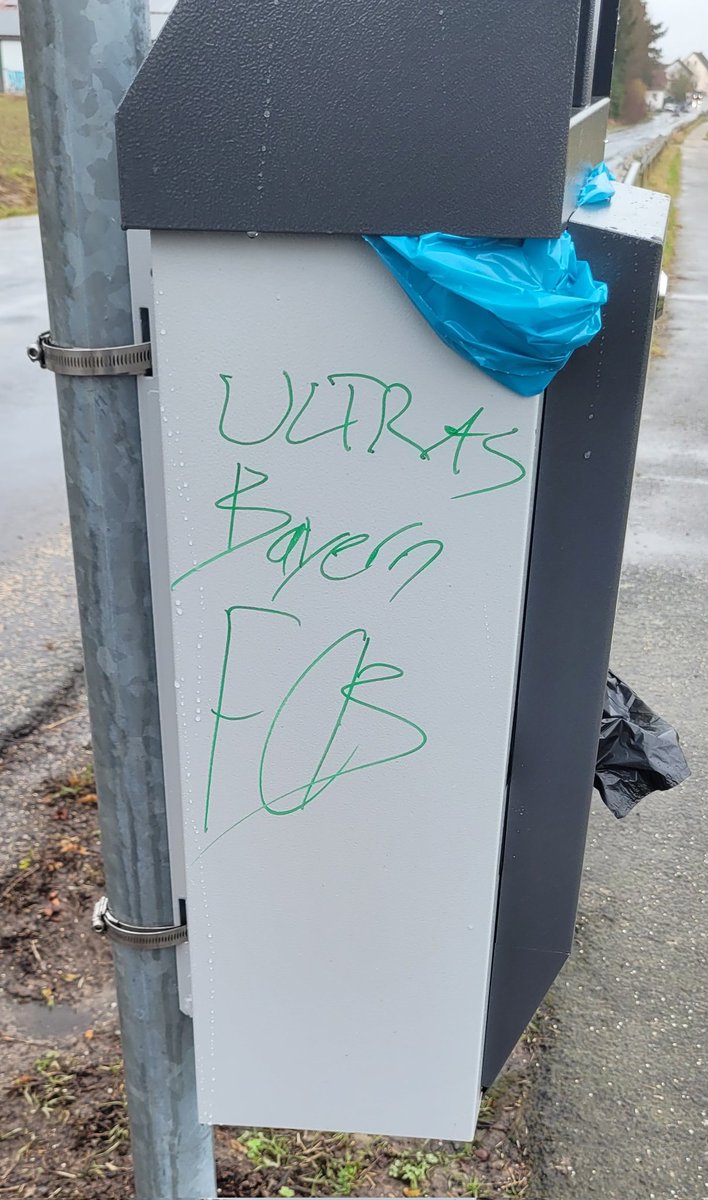 Oh oh. Die Schickeria hat mein Dorf offensichtlich einGEnommen