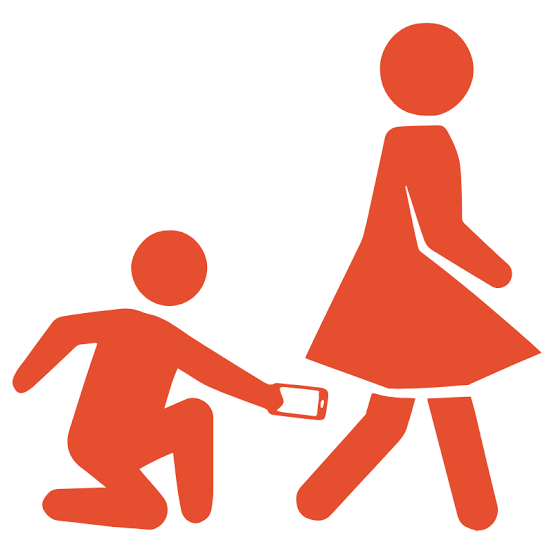 AzzaMatar's tweet image. فى الماضى كان التحرش جريمة غير هادفة للربح
الان صار التحرش وهتك العرض وسيلة للتربح 
فيديوهات التحرش لها سعر و جمهور على الانترنت