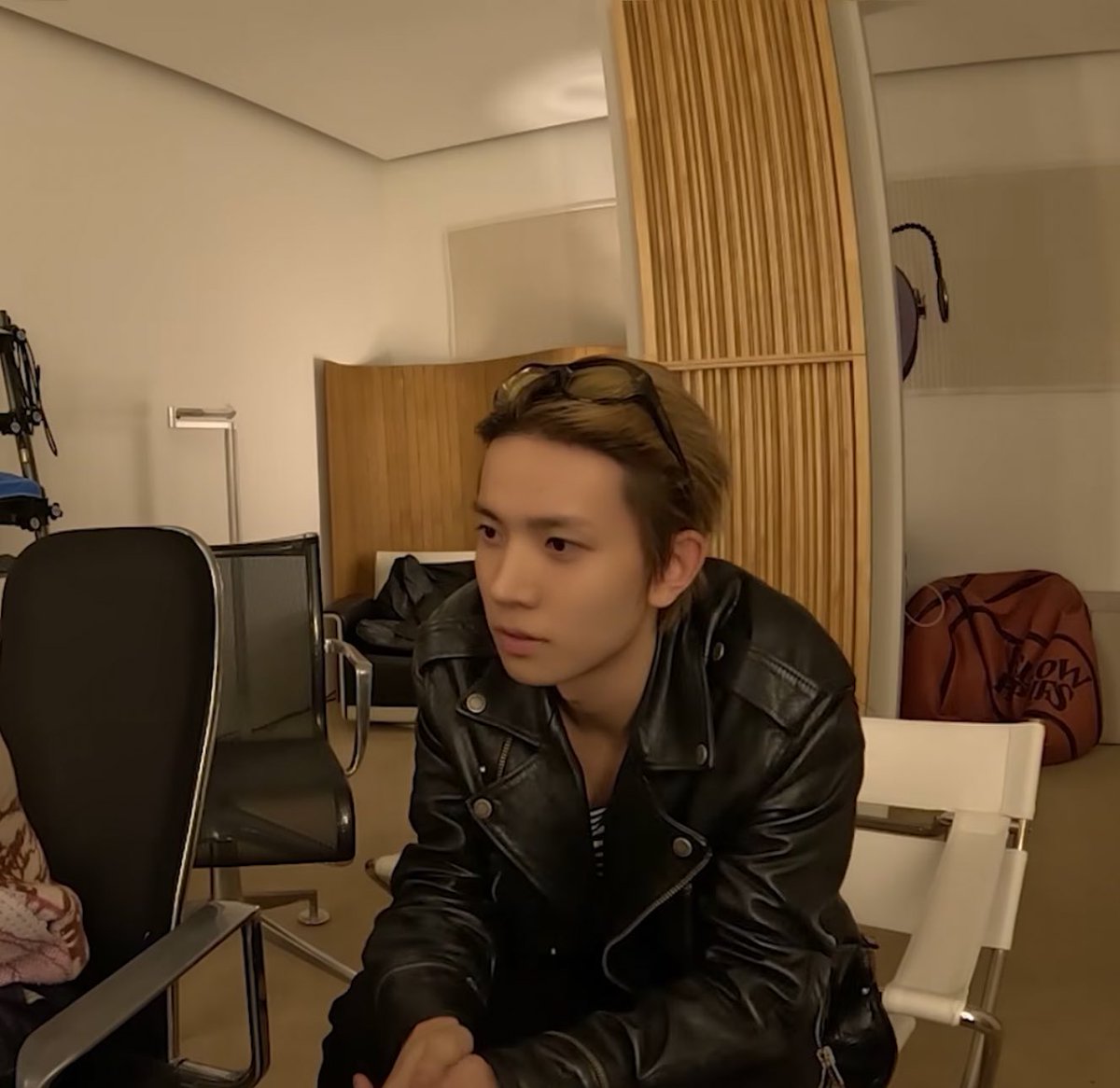 _desireyaoi_'s tweet image. Hee-producer