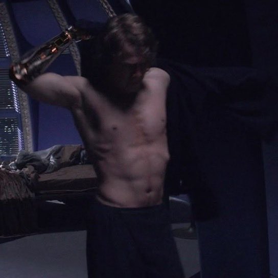 lins𝜗𝜚₊˚♡˖ tweet media