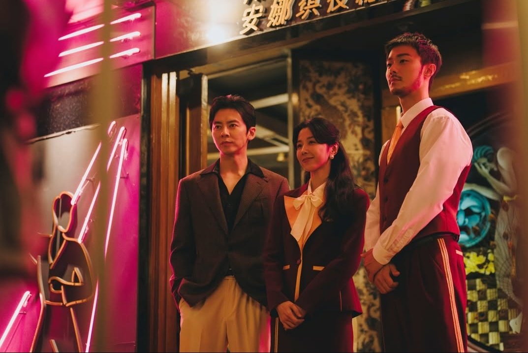 SMilkdrama's tweet photo. "Can crossing time erase regret?"
New Taiwanese time-travel drama, #TheGreatTipsy1980s, starring main actors who have had hit time-travel dramas in the past too ☺️ - #LegoLee (#LoveAtSeventeen), #IvyShao (#BackTo1989), and #PatrickShih (#SomedayOrOneDay). No airdate yet! https://t.co/ZRyOSkp9uh