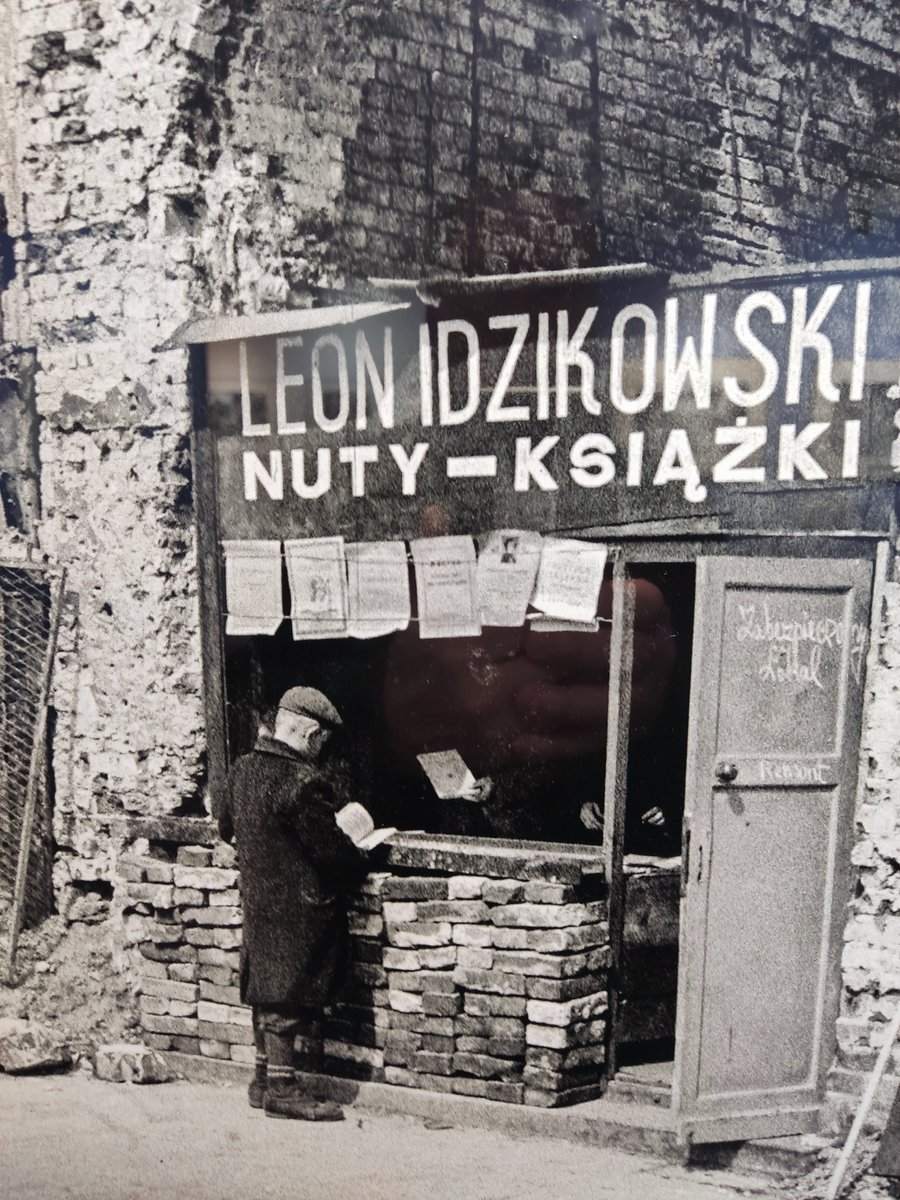 Ta ostatnia księgarnia.