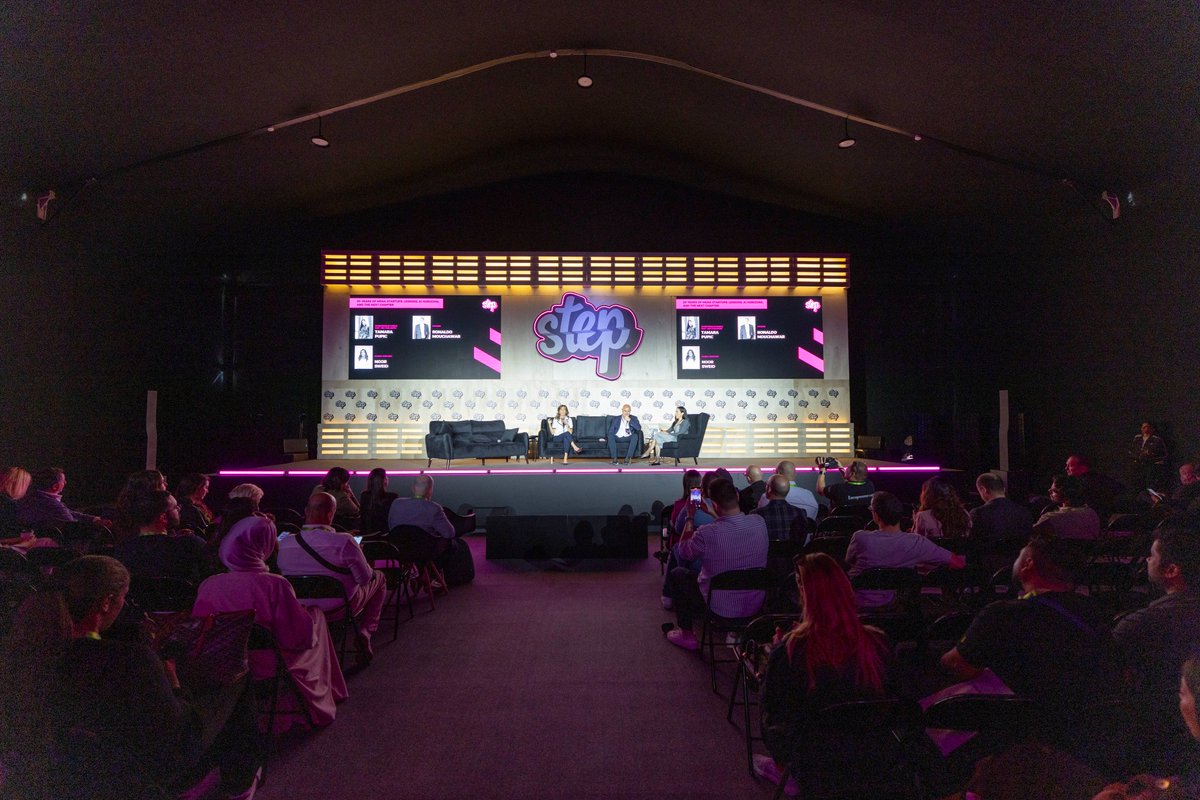 Roamless tweet media