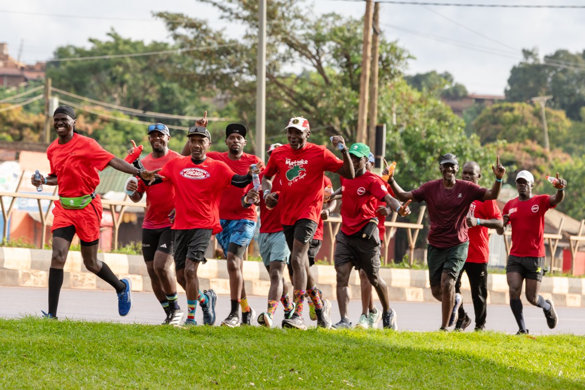 teammatooke's tweet image. Massive appreciation to all the running teams and marathon organizers for your camaraderie. Your enthusiasm and smiling faces give these runs an unforgettable experience. Thank you for proving that the best runs happen no matter the conditions. #RunningCommunity