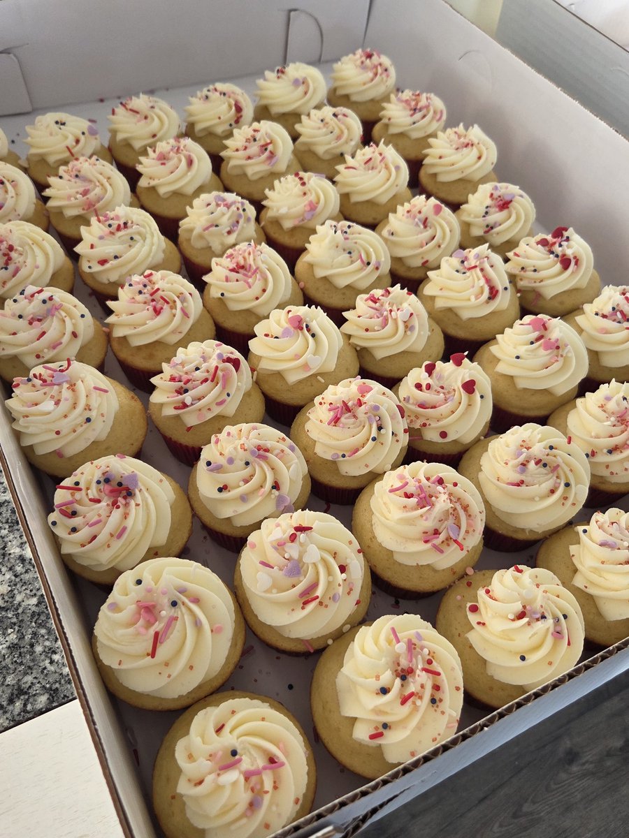 I'm donating 100 cupcakes for a local women's shelter Galentine's Day event tonight. 

Just a reminder that you can help others in all sorts of ways - be kind. We all need it. ❤️🩷🧁