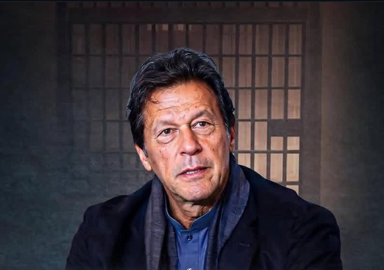 faizannriaz's tweet image. گزر تو گئی ہے تیری حیات قدیر 
ستم ظریف مگر کوفیوں میں گزری ہے