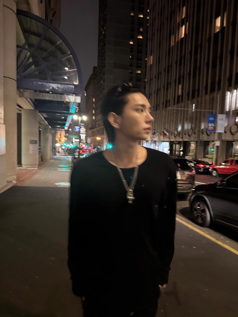 chocosshua's tweet photo. JOSHUA GAYA FOTO NYA MAKIN GAUL AJA ANJIR 😭😭😭😭😭😭 https://t.co/gOD7iuunqX