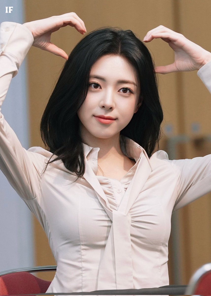 251207 #yuna #유나 #ITZY #있지