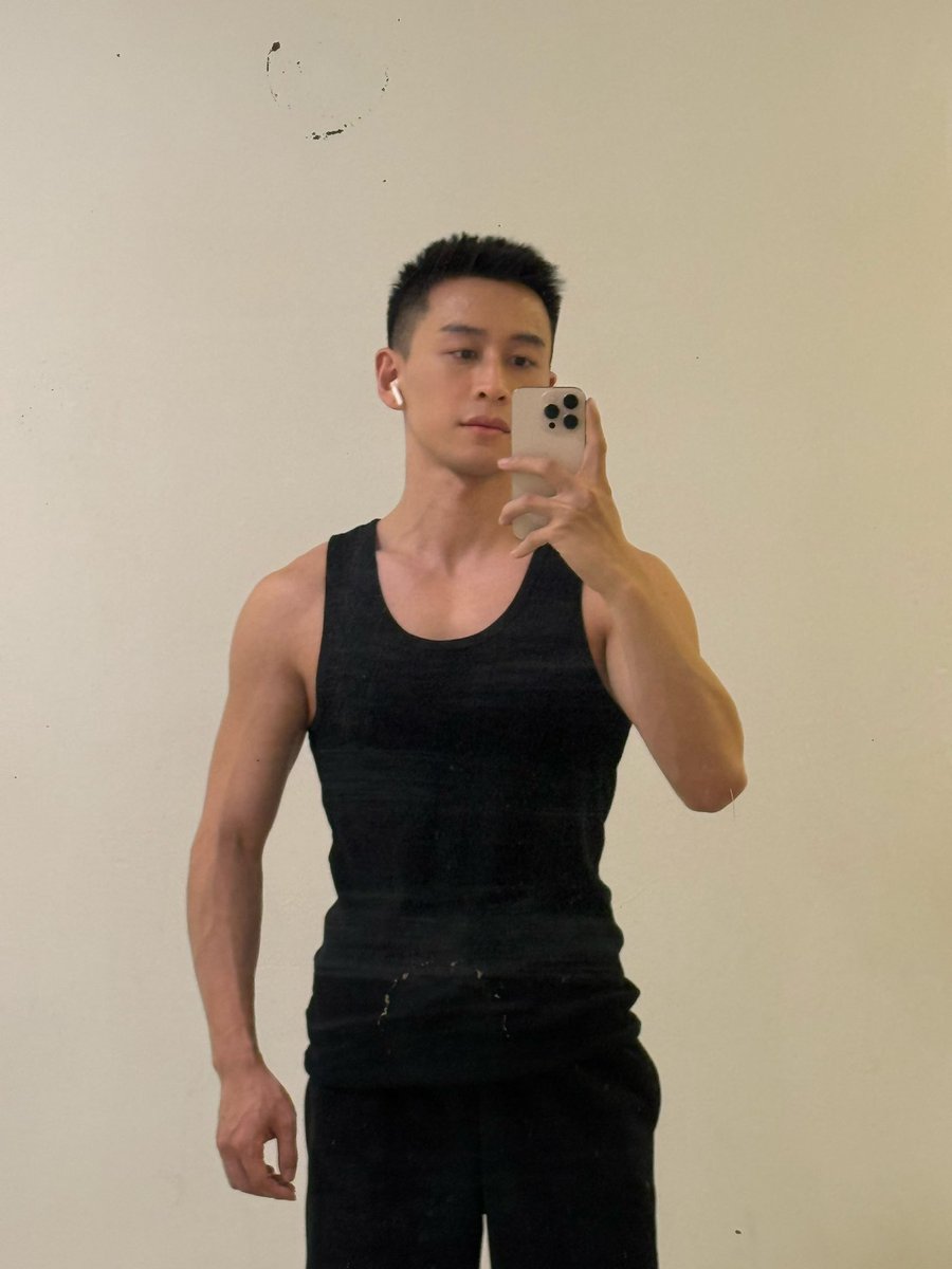 肌肉奶狗dd tweet media