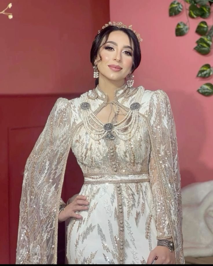 قفطان تونسي- مجوهرات الباسط التونسية. 🤍🇹🇳