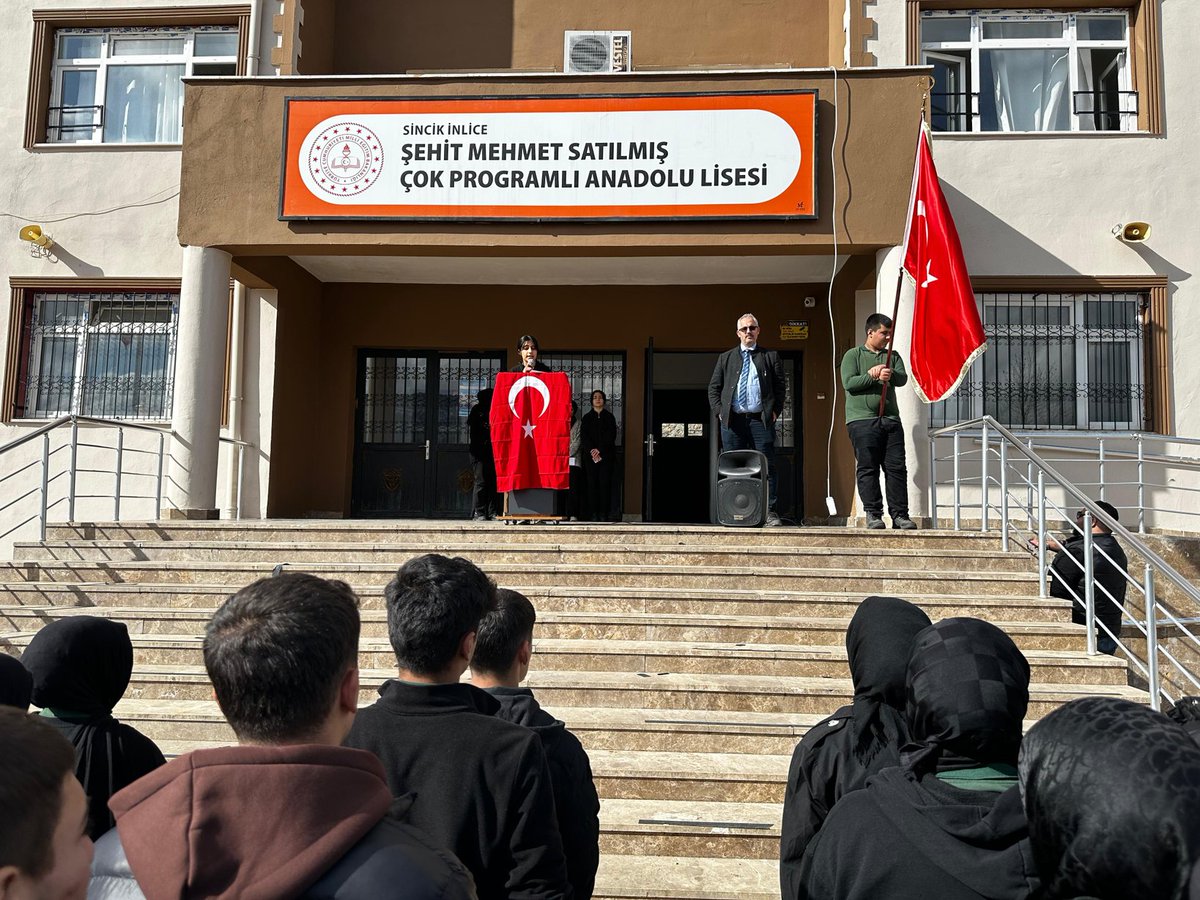 2025-2026 Eğitim Öğretim Yılının ikinci dönemine, okulumuzda bayrak sevgisini, birlik ruhunu ve ortak aidiyet bilincini güçlendirmeye yönelik eğitim ve farkındalık çalışmalarıyla başladık.