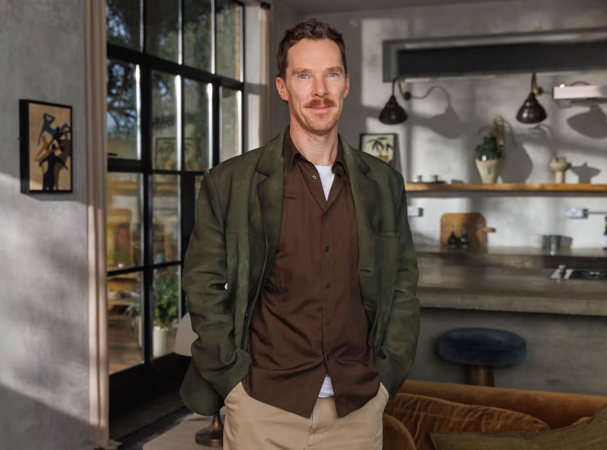 thelostsmiles ꫂ Phil Burbank's scarf tweet media