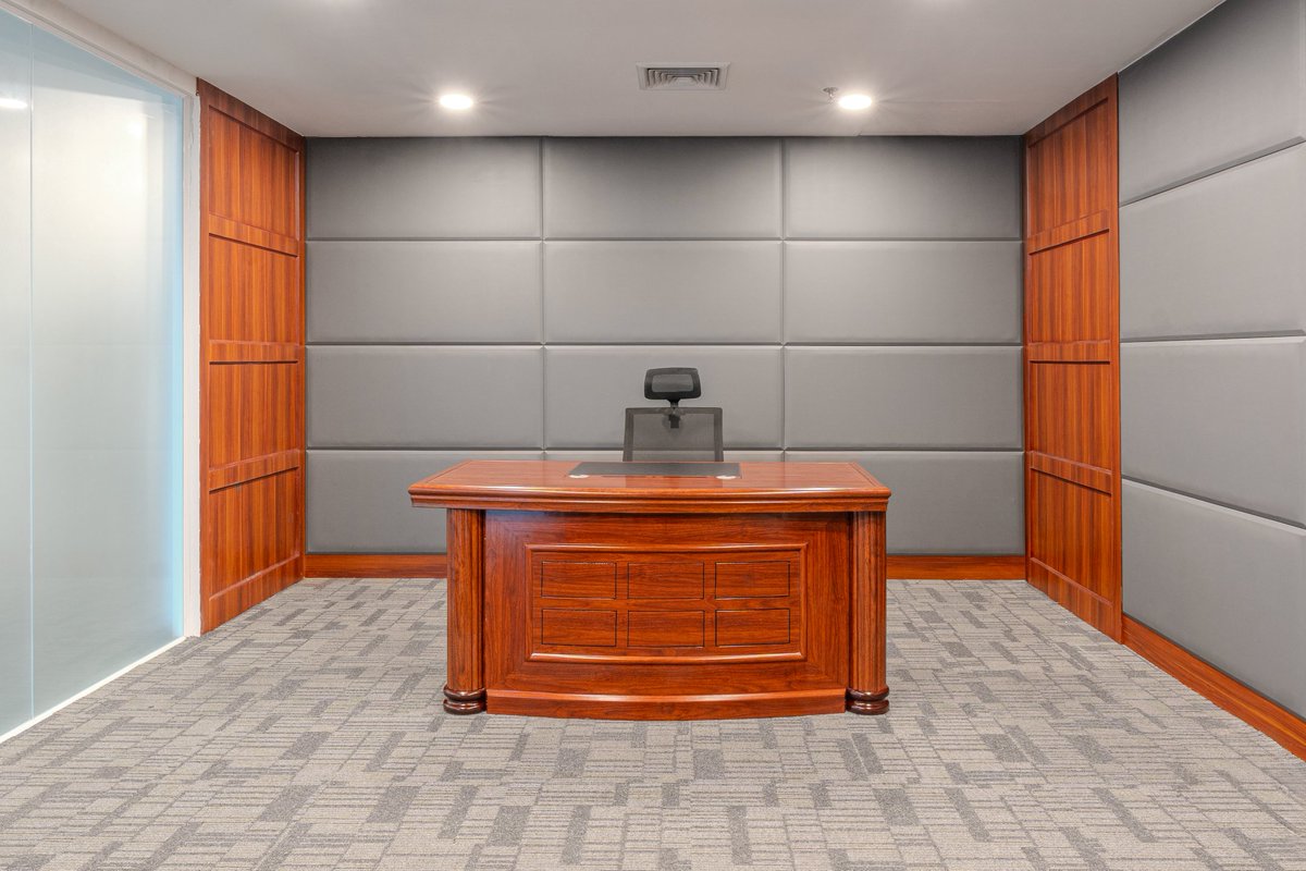 pisethheng's tweet photo. Grade A Office Space For Rent 
📌Canadia Tower, Phnom Penh
- Size from : 100sqm
- Asking Price: $26/sqm negotiable
- Management Fee: $5/sqm/month (include A/C during working day from 8am - 6pm)

Handover condition:
✅ Tile flooring✅ Ceiling &amp; lighting ✅ Centralized A/C https://t.co/9XrdNdBCjF
