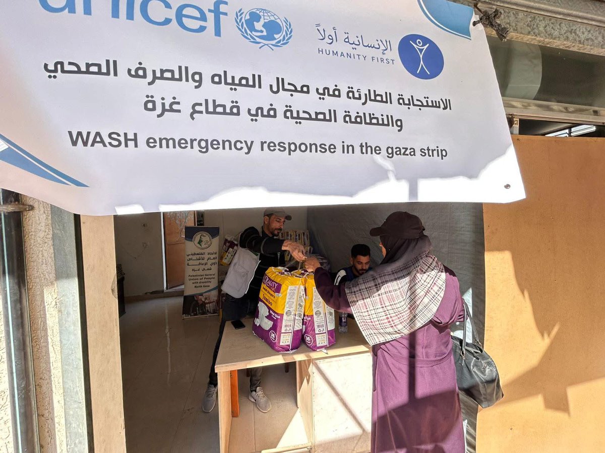 HF is working with <a href="/UNICEF/">UNICEF</a> in #Palestine to distribute #hygiene kits for families displaced by the conflict
