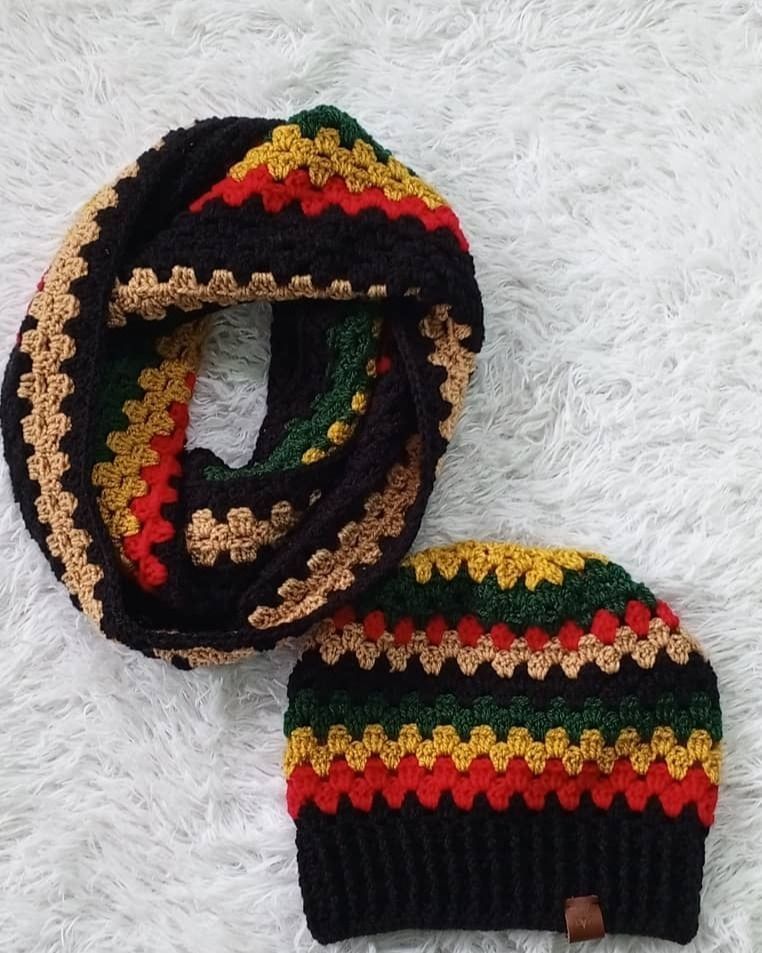 mytarooka's tweet image. Stay warm and chic this winter with our Infinity scarf and beanie set, crafted from top-notch 100% acrylic. A perfect blend of style and comfort for just $45.00. #WarmAndStylish #WinterEssentials 

tarooka.com/listing/357/in…
