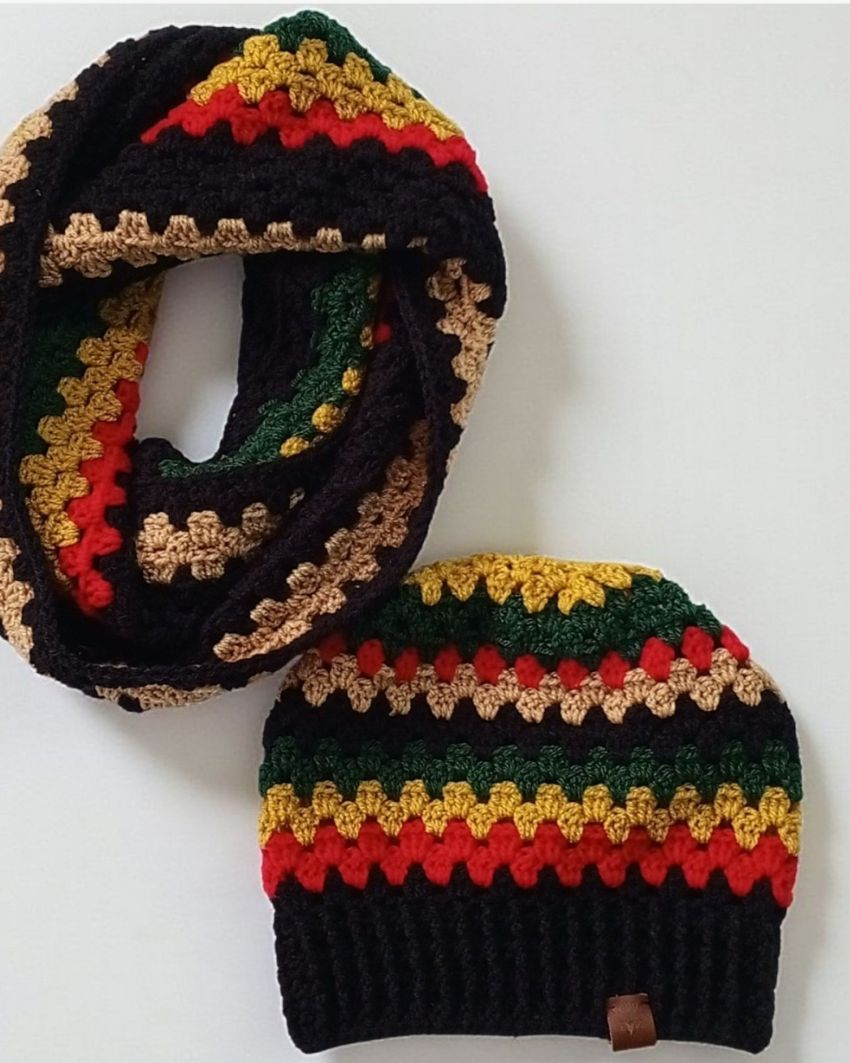 mytarooka's tweet image. Stay warm and chic this winter with our Infinity scarf and beanie set, crafted from top-notch 100% acrylic. A perfect blend of style and comfort for just $45.00. #WarmAndStylish #WinterEssentials 

tarooka.com/listing/357/in…