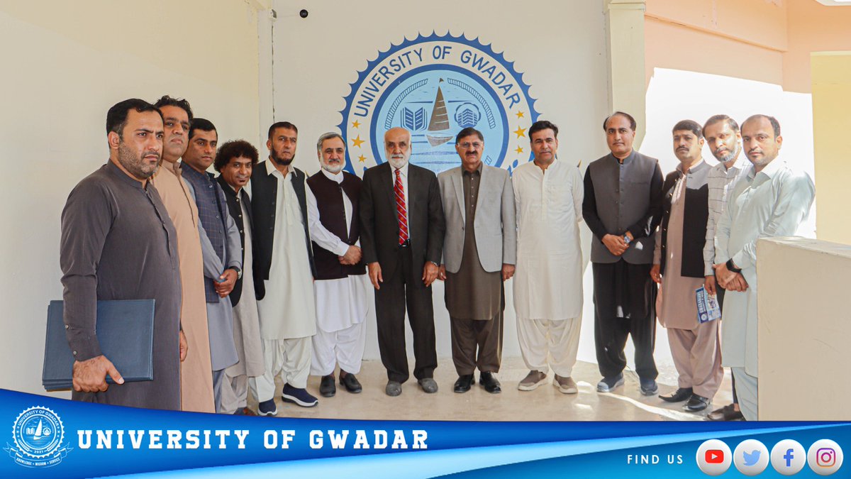 uniofgwd's tweet photo. جامعہ گوادر کی مرکزی لائبریری میں گوشۂ اقبالیات کا افتتاح ناظمِ اعلیٰ اقبال اکیڈمی لاہور ڈاکٹر عبدالرؤف رفیقی نے کیا۔ تقریب کی صدارت وائس چانسلر پروفیسر ڈاکٹر عبدالرزاق صابر نے کی۔ اس موقع پر علمی تعاون کے فروغ کے لیے مفاہمتی یادداشتوں پر بھی دستخط کیے گئے۔ #ugpr https://t.co/DKHnEDq44K