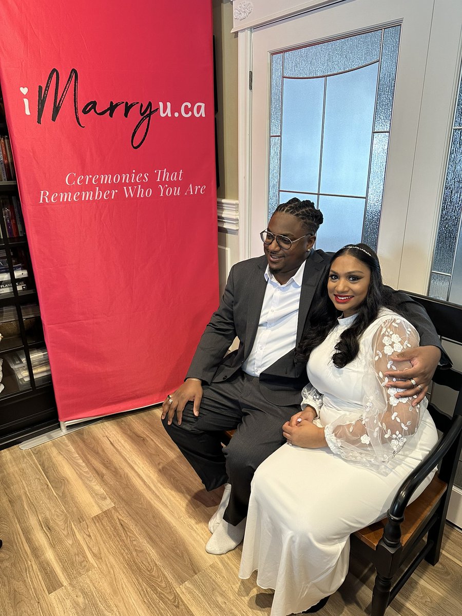 ReverendMaureen's tweet photo. Just need someone to make your marriage legal? I do legal signings in my Oshawa office, or at your location. Contact me for details. https://t.co/fMgOYEnB1j https://t.co/RVsib1Z9VJ