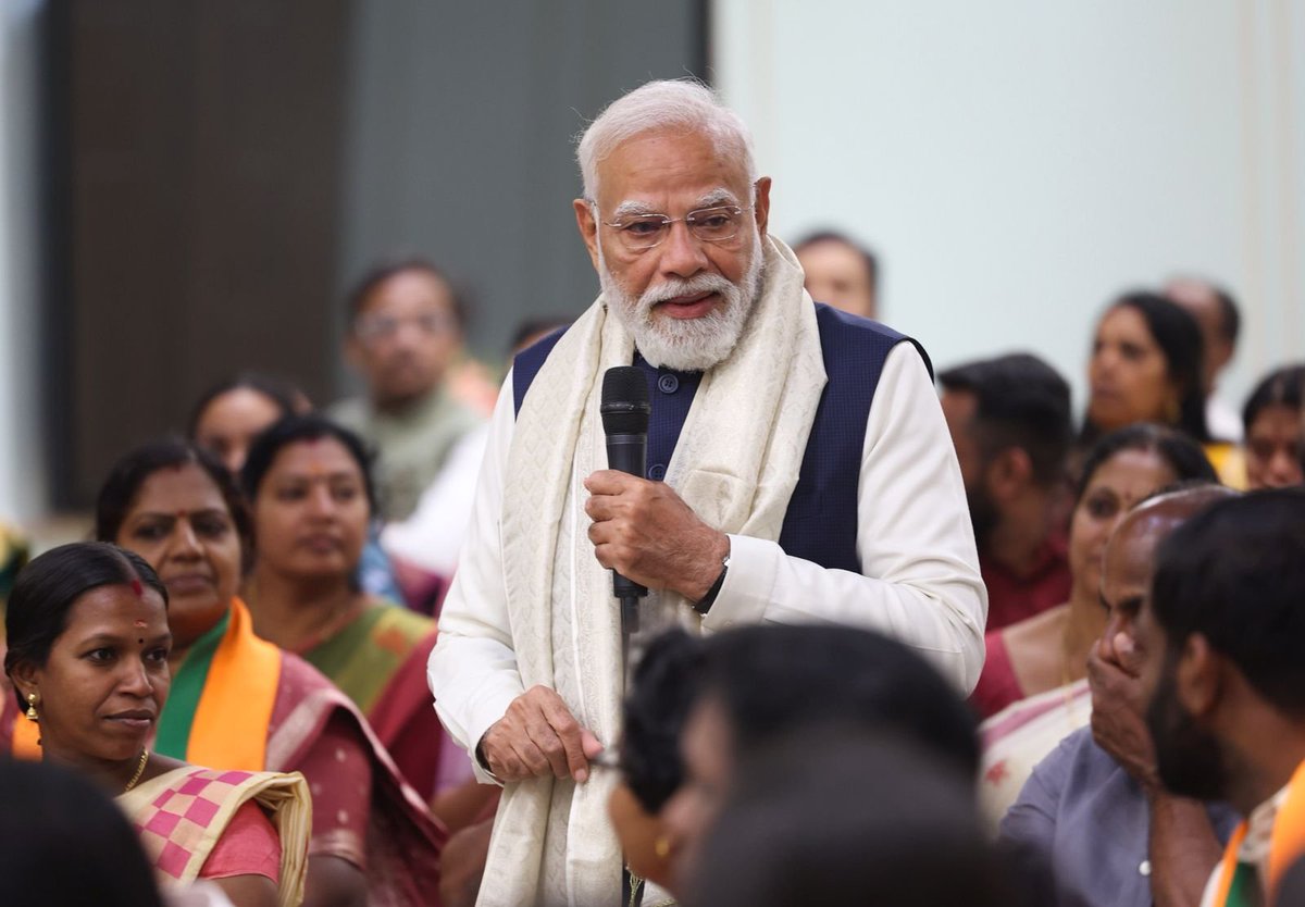 Narendra Modi tweet media