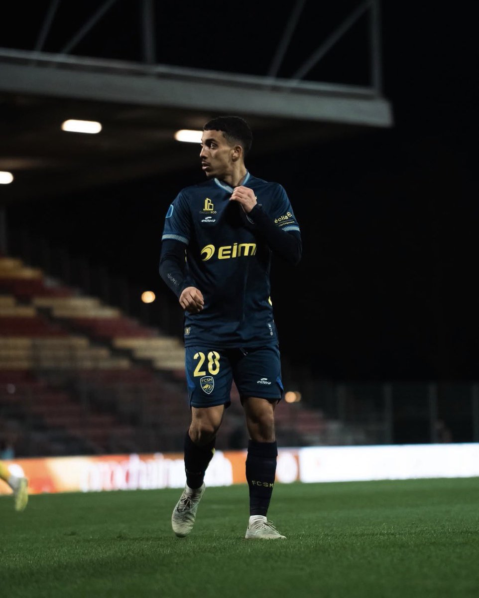 NationalZone_'s tweet photo. 🔴 Dans une story Snapchat, Julien Cordonnier, DS de Sochaux, a partagé une vidéo montrant l’écran de son ordinateur ! 👻

On y distingue notamment des dossiers intitulés :

▫️ Prolongation Boutoutaou 🇩🇿
▫️ Prolongation Elie Ngatta 🇫🇷
▫️ Revalorisation Mendes 🇨🇻

🗞️ @FcsmActus https://t.co/WdW4L5p4Ur