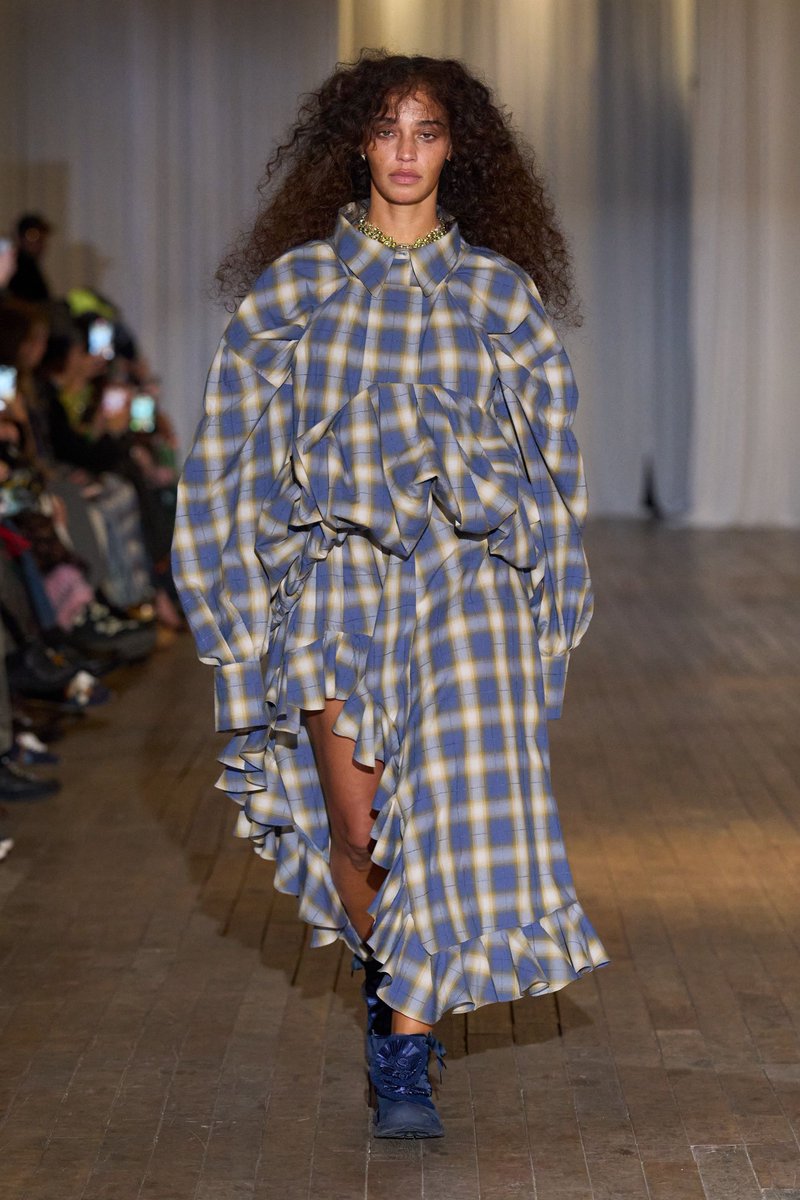 Lessie 🪐 tweet media