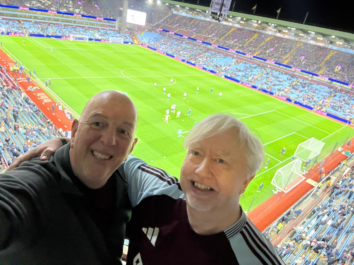 FatSnowflakes tweet media