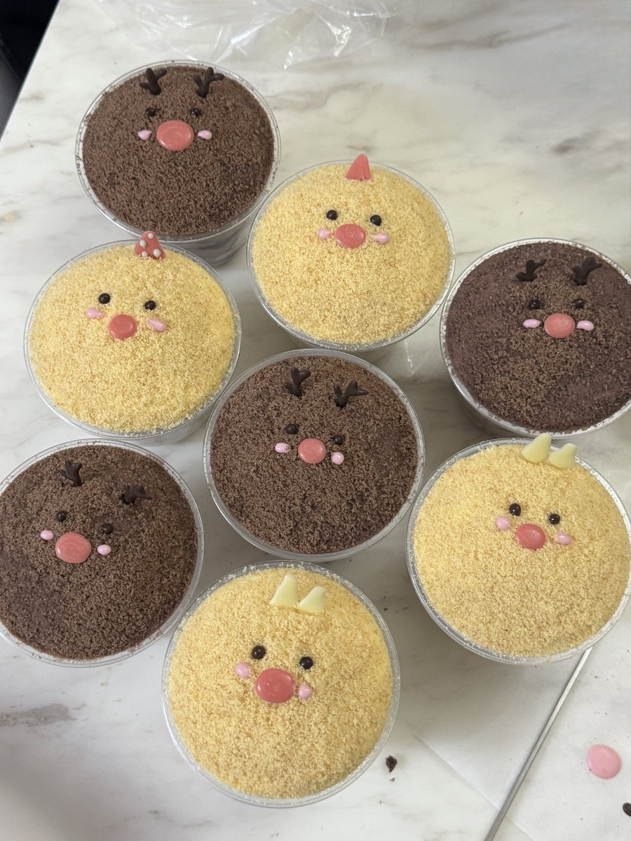 PLLImango's tweet image. 이번 놔생카에서 치즈케익 나눔을 했었는데요〰️
한 분 한 분 너무 맛있다고 디엠이나 카톡 주실때마다 전 파티시에가 아닌데 너무 기분 좋고 감사한거있죠(  ′̥̥̥ ˙̫ ‵̥̥̥  )💗
사실은 생카 다음날에 알통근육통(? 을 얻어서 괜히 한다고 했나 싶었는데 또 좋아해주시니까 너무 좋네요오 다들…