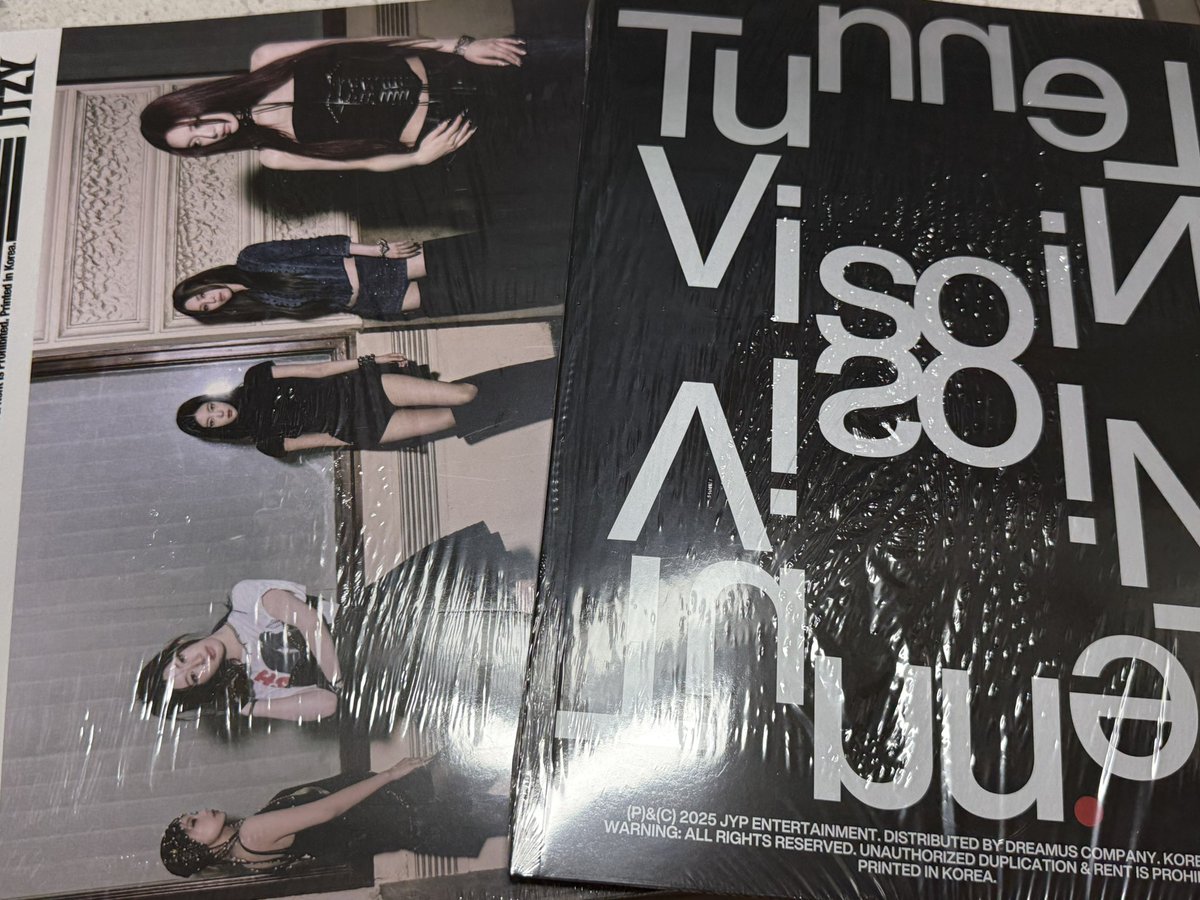 ITZY 3RD WORLD TOUR〈TUNNEL VISION〉in SEOUL

앨범 무인 나눔 예정이에요.

📅 2/13 / 2/14 / 2/15
📦 하루 6장씩
📍 장소 및 시간은 공연 당일 안내할게요.

필요하신 분은 편하게 가져가 주세요 :)

ITZY 3RD WORLD TOUR〈TUNNEL VISION〉in SEOUL

Album Giveaway (Unattended)

📅 Date: 2/13 /