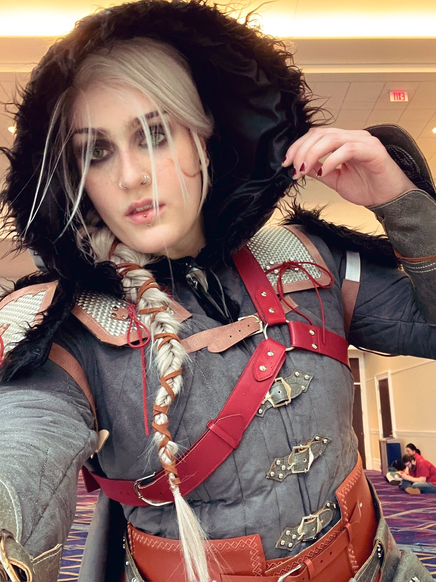 AelinCosplay's tweet photo. There are no gods here, only monsters.
•
debuted Ciri from the upcoming Witcher 4 at @MAGFest in jan, still needs some tweaking but this is definitely one of my favorite costumes to date~
•
•
#Ciri #TheWitcher #TheWitcher4 #ciricosplay #cosplayer #magfest2026 https://t.co/yCI5898YG5