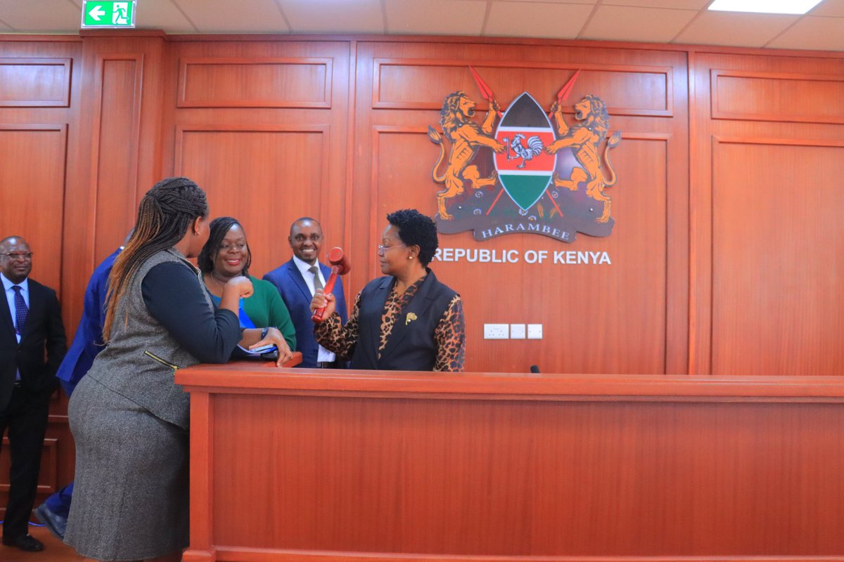 ZetechUni's tweet image. ⚖️ Strengthening ethical legal publications and responsible practice.

Zetech University, led by Vice Chancellor Prof. Njenga Munene, has signed a strategic #MoU with @MyKenyaLaw – The National Council for Law Reporting, led by CEO &amp;amp; Editor Ms. Janet Munywoki, to advance legal