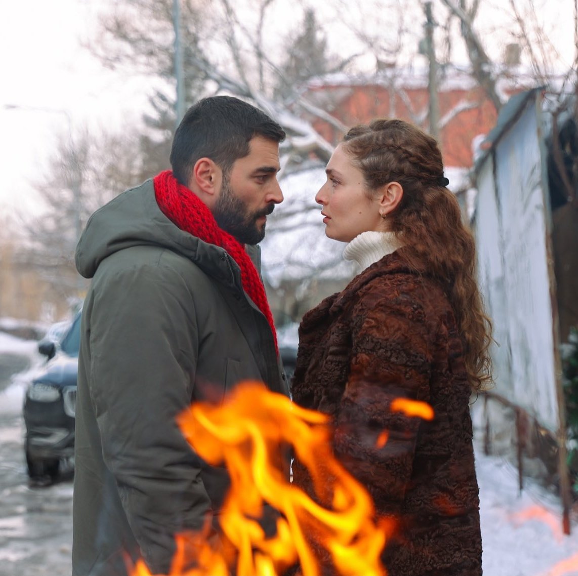 rc044880's tweet photo. Para los que no ven 🔥 en TimHan, ahí las llamas que lo confirman 😉

#AkınAkınözü 
#TimHan 
#SerraArıtürk https://t.co/dP7N7igkeF
