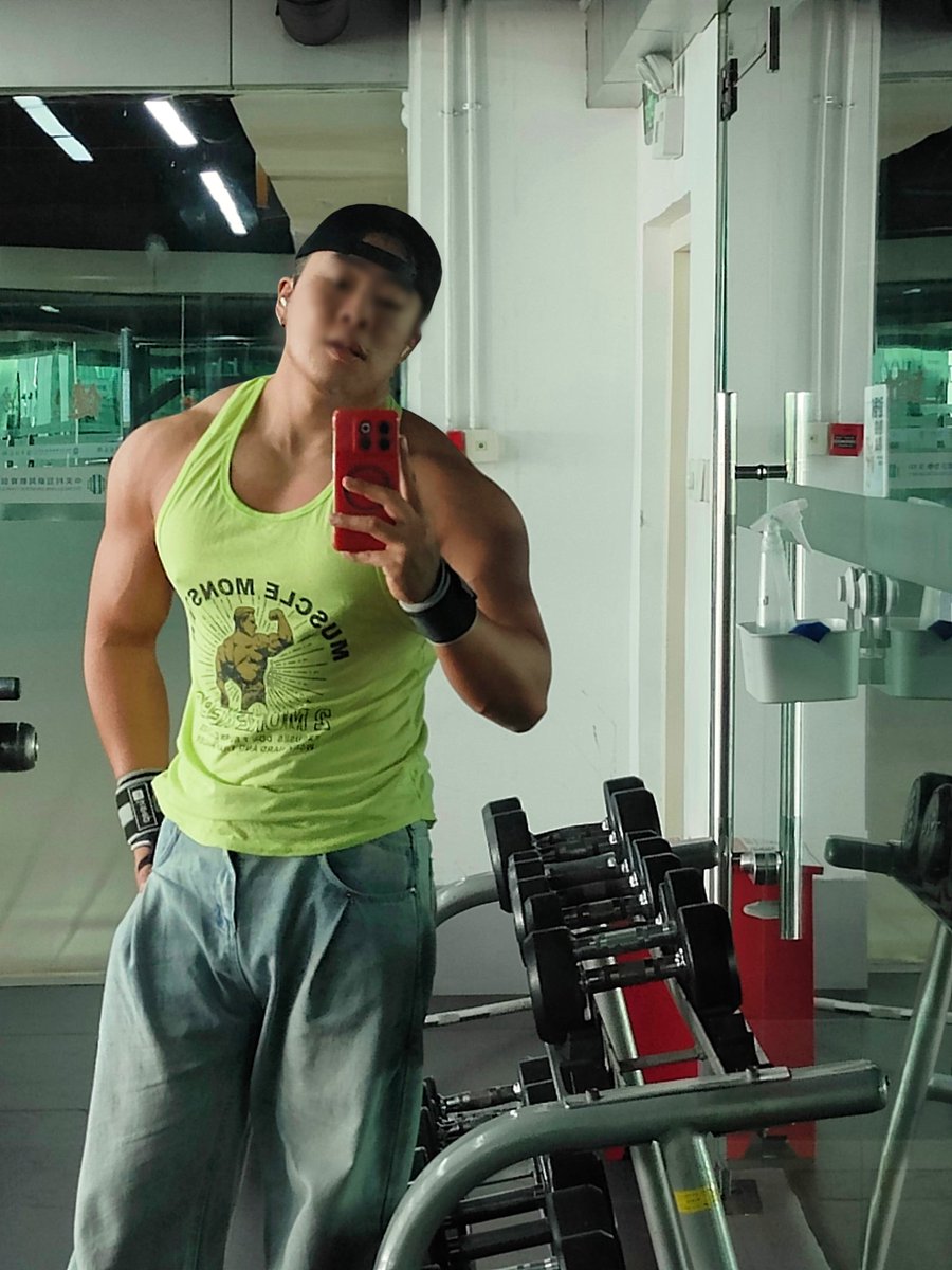 肌肉阳痿（求羞辱） tweet media