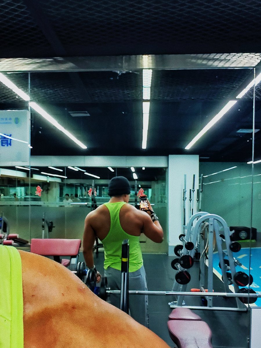 肌肉阳痿（求羞辱） tweet media