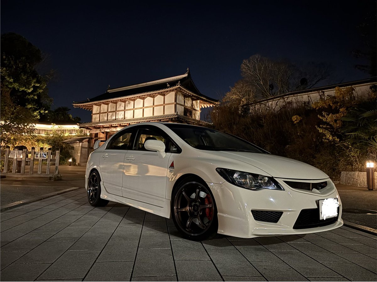 sie_0801's tweet photo. @STAYC_Ojisan やっぱ幕張、越谷あたりは絶対車ですよね！？
40ヴェルガソリンターボ設定あるんですか！？すごい！そして色もめちゃくちゃ良きですね〜👍
自分のシビックはあまりいじらない予定だったんですが少しヤンチャになってしまいました💦笑笑 https://t.co/s053kUwQXu