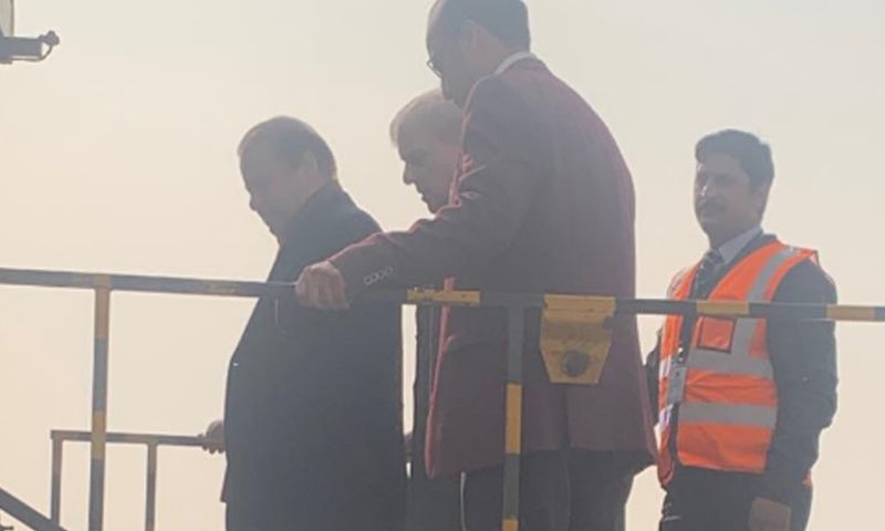 robpatt___'s tweet photo. visuals of Imran khan doing worse to his opposition https://t.co/fPYoAbRCEH
