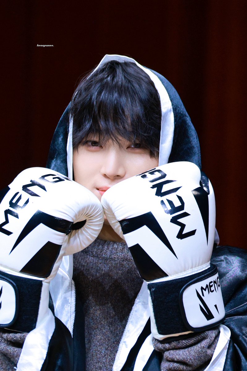 HoneySun_0624's tweet photo. 260211 

세상에서 복싱복 입은 제일 귀여운 사람이 등장

#김선우 #엔하이픈_선우 #SUNOO #ENHYPEN
@ENHYPEN_members https://t.co/eP8CmGmCJ9
