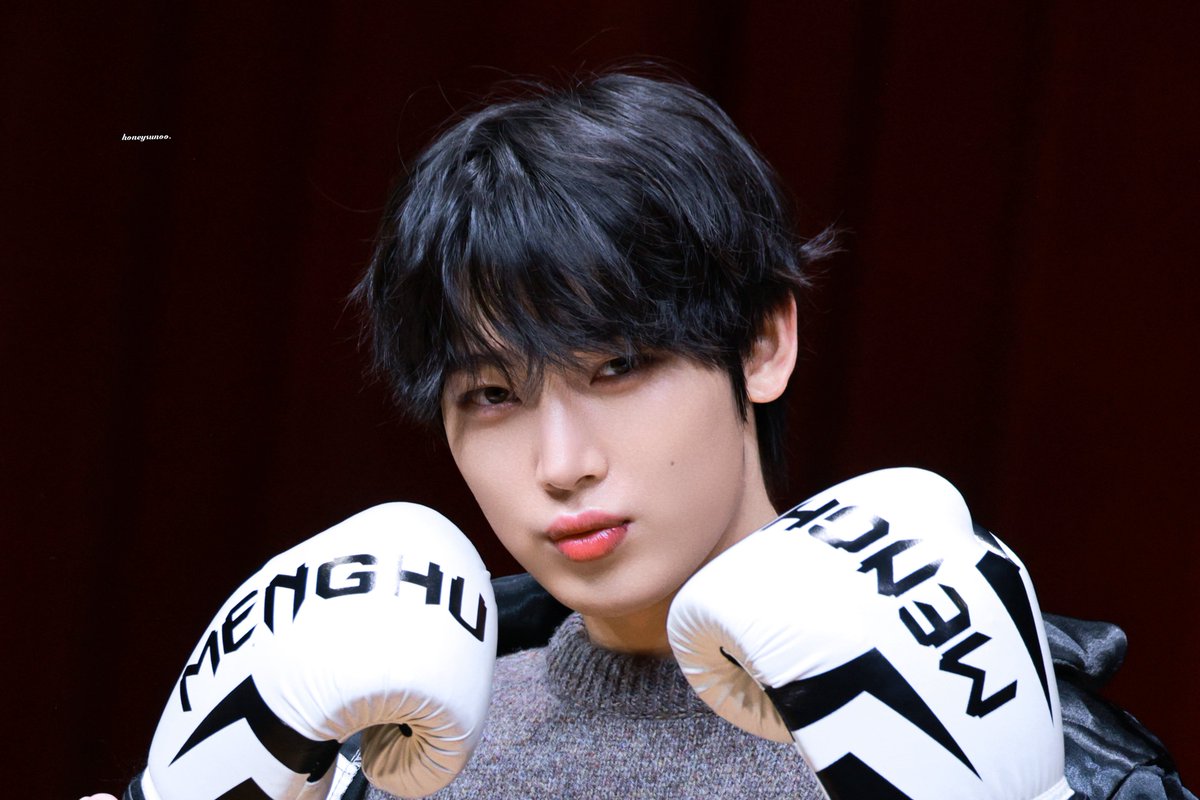 260211 

세상에서 복싱복 입은 제일 귀여운 사람이 등장

#김선우 #엔하이픈_선우 #SUNOO #ENHYPEN
<a href="/ENHYPEN_members/">ENHYPEN</a>