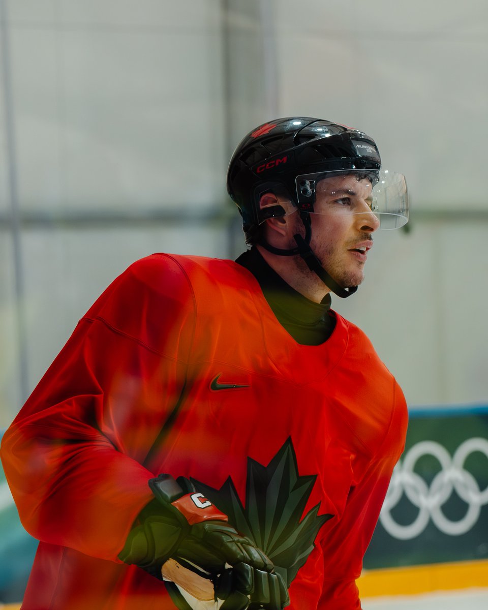 penguins's tweet image. We get to watch Sidney Crosby on the Olympic stage today 🤩

Canada faces Czechia at 10:40 AM ET on @peacock and @USANetwork.