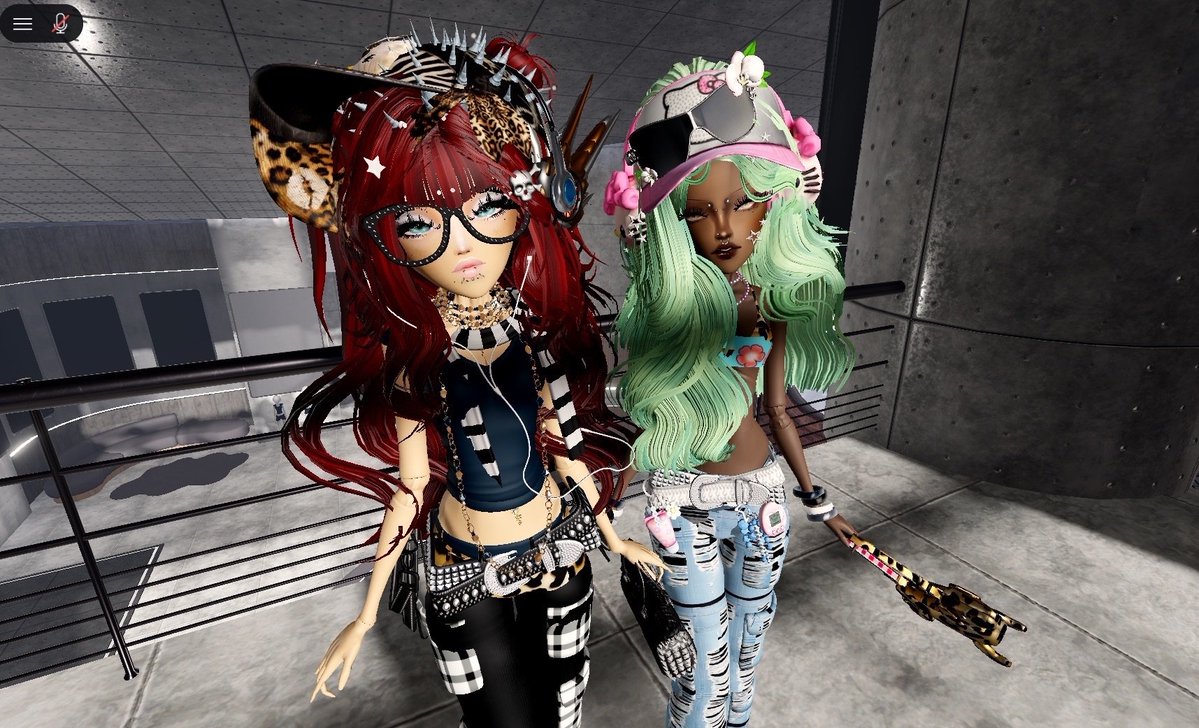 chatDOLL © tweet media