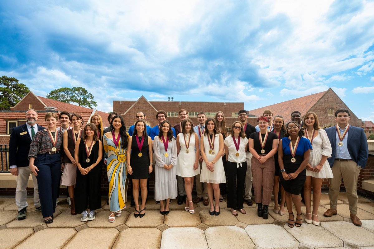 MyNolePass's tweet image. #DYK? The #FSU Honors Program was ranked No. 1 in Florida by the college ranking publication College Transitions, a resource for high school students &amp;amp; college counselors and the primary source for honors college rankings.

#FSU175 #GoNoles #NoleFamily #MyNolePass