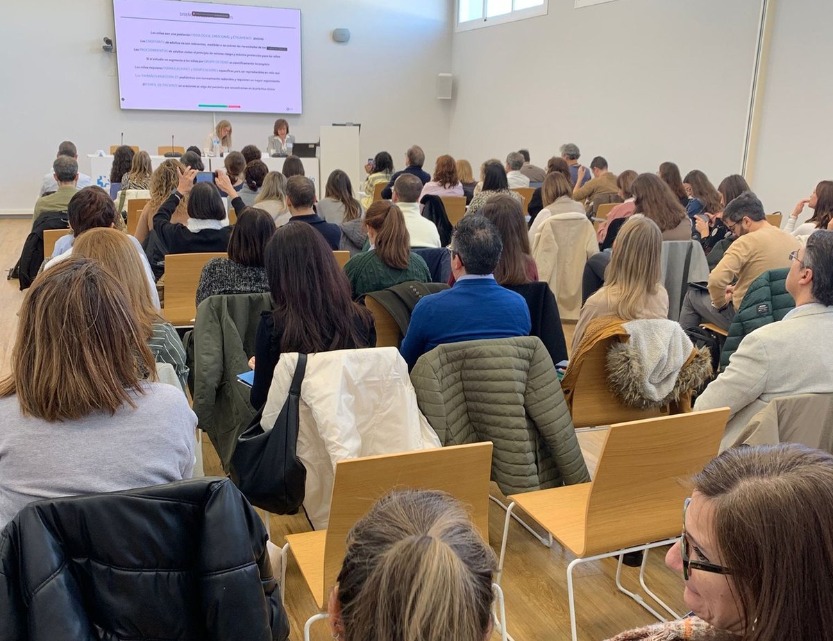 H12Octubre's tweet photo. 🧪 ¿Sabías que más de 700 niños han accedido a terapias novedosas gracias a la Unidad de Ensayos Clínicos Pediátricos del #Hospital12deOctubre?
🏥 Hoy hemos acogido la reunión anual de la Red Española de Ensayos Clínicos Pediátricos.
⏩ https://t.co/krtdXvH5ed
#somosdel12 https://t.co/p0LsgLS20T