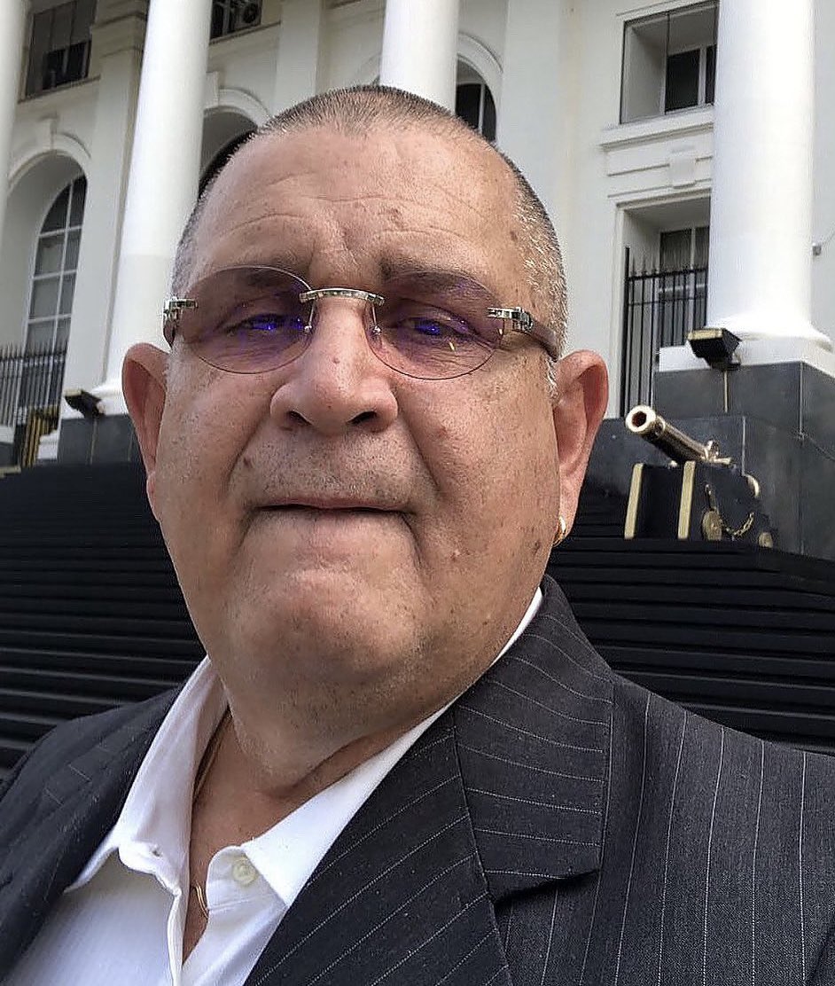 tiafatimasaleh's tweet image. El PADRE del Cap. CAGUARIPANO ya pudo ver a su hijo y gracias a Dios 🙏sesta “VIVO”. 

Hoy pedimos le den FÉ de VIDA de HUGO MOLINA a su MADRE @bsmarinos quien esta desaparecido desde hace 6 años, no más llantos y sufrimiento a nuestras MADRES. 

Que APAREZCA