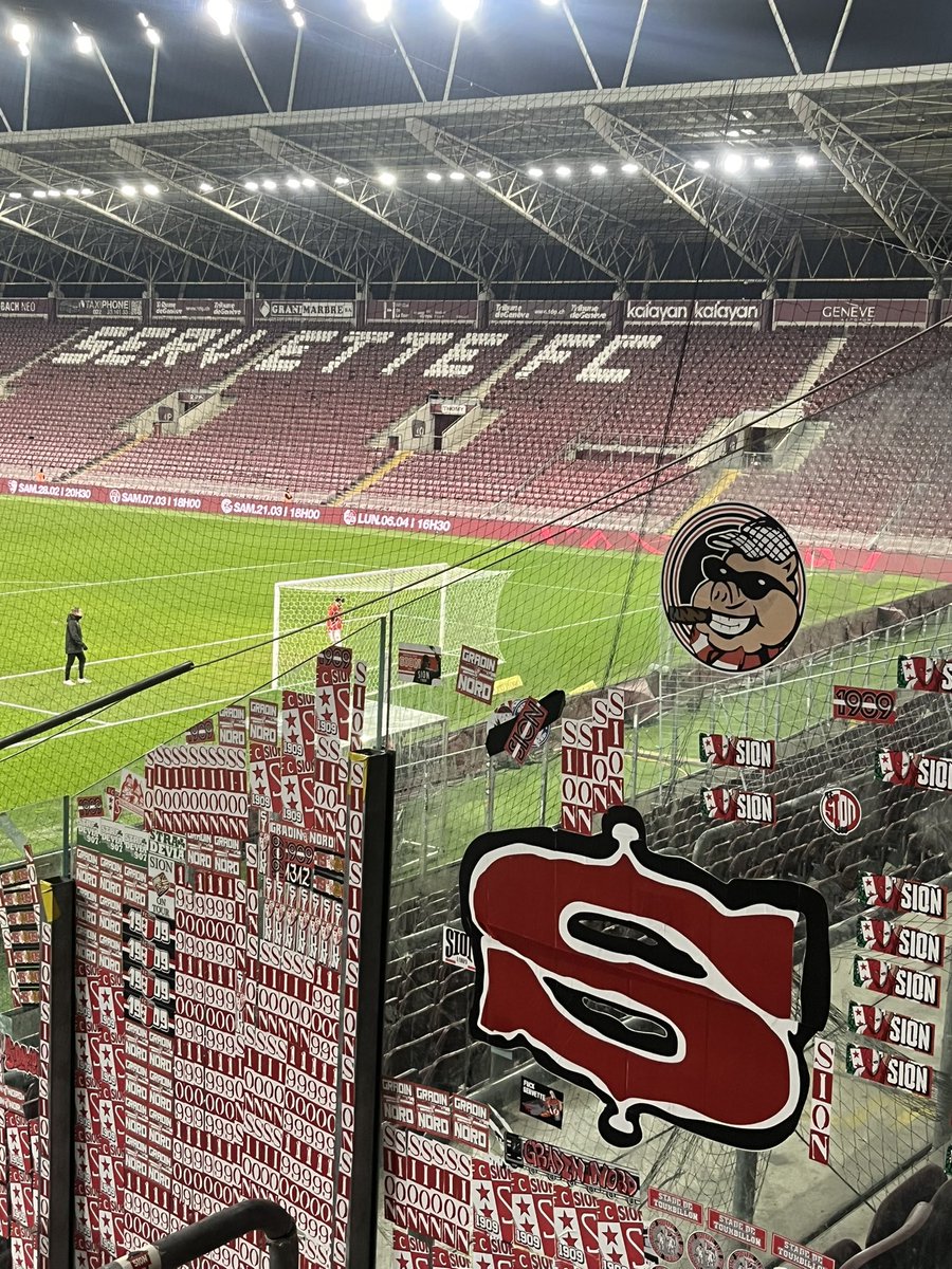 On vous entend pas on vous entend pas on vous entend paaaas