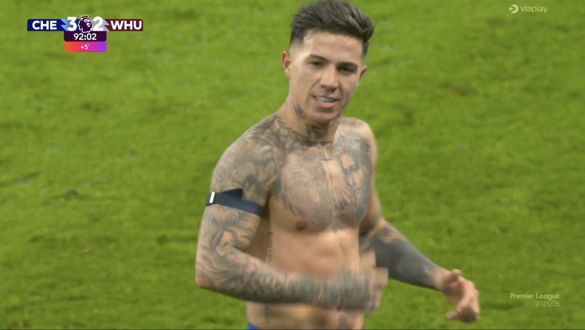 I FUCKING LOVE YOU ENZO FERNANDEZ