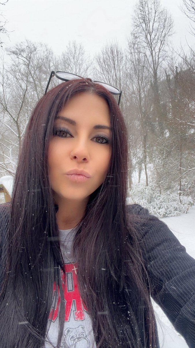 VlXXlN's tweet photo. It’s disrespectful outside. 🥶 https://t.co/r69qrT56qs