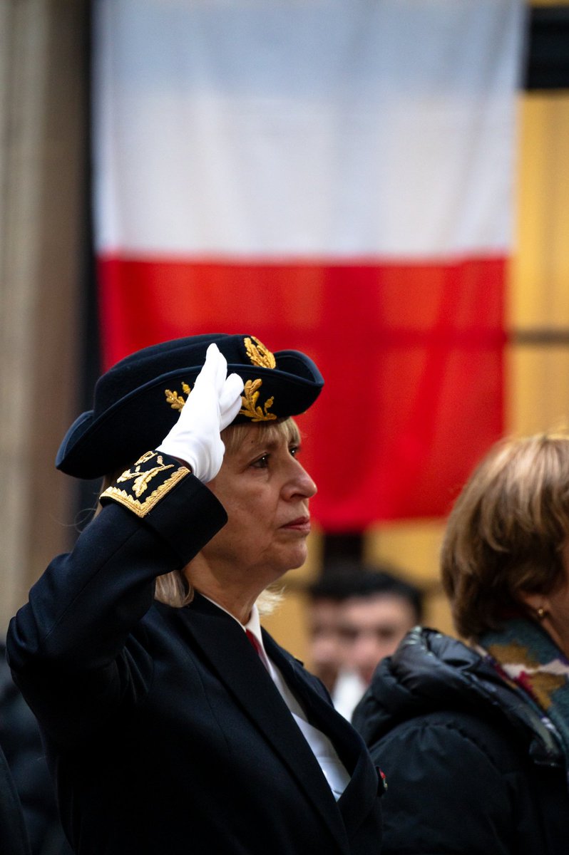 Image de Préfète de région Auvergne-Rhône-Alpes et du Rhône - 💬 « Toute la trajectoire d'Édouard Bonnefoy se tient dans cette ligne de crête - étroite, inconfort