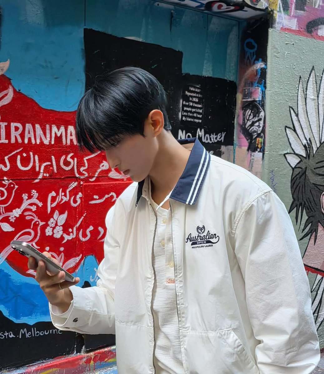 Dokyeom is the sun..✨
The sun doesn't choose where to shine, it just shines..
and even when it seems far away,
it always finds a way
to let its light reach the heart of the darkness.
Without pretension,
without expectation,
for everyone..

#IranRevolution2026 
#DK #도겸 #DOKYEOM