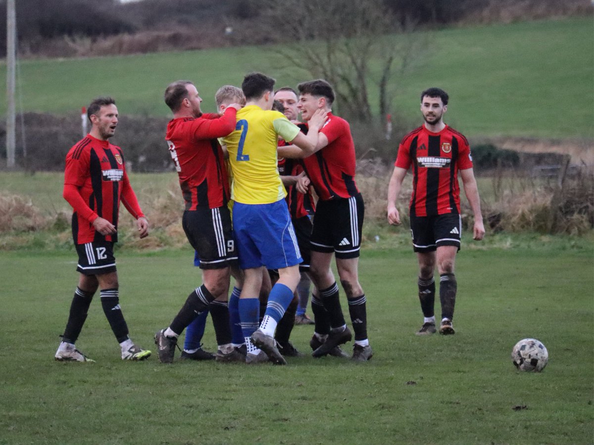 Darren Heavyside tweet media