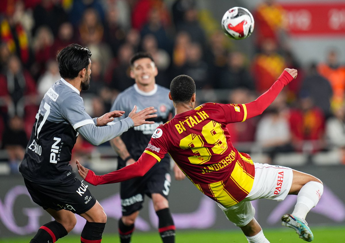 demarkesports's tweet image. Göztepe, evinde Karagümrük'ü 2-1 mağlup etti.

⚽ 13' Serginho 
⚽ 20' Olaitan
⚽ 45+1' Janderson