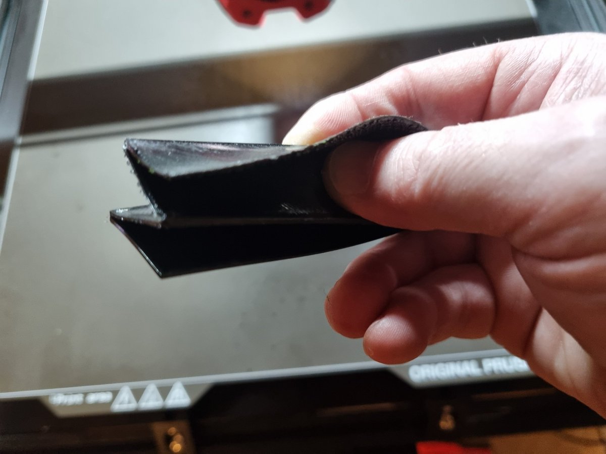 As i don't have MMU or toolchanger and i would like to print my own bellows, i tested idea to prepare PLA spacers that will be added at pauses to the printed TPU 95A part.
Prooved and it works. #FreeCAD #3dprinted #bellows